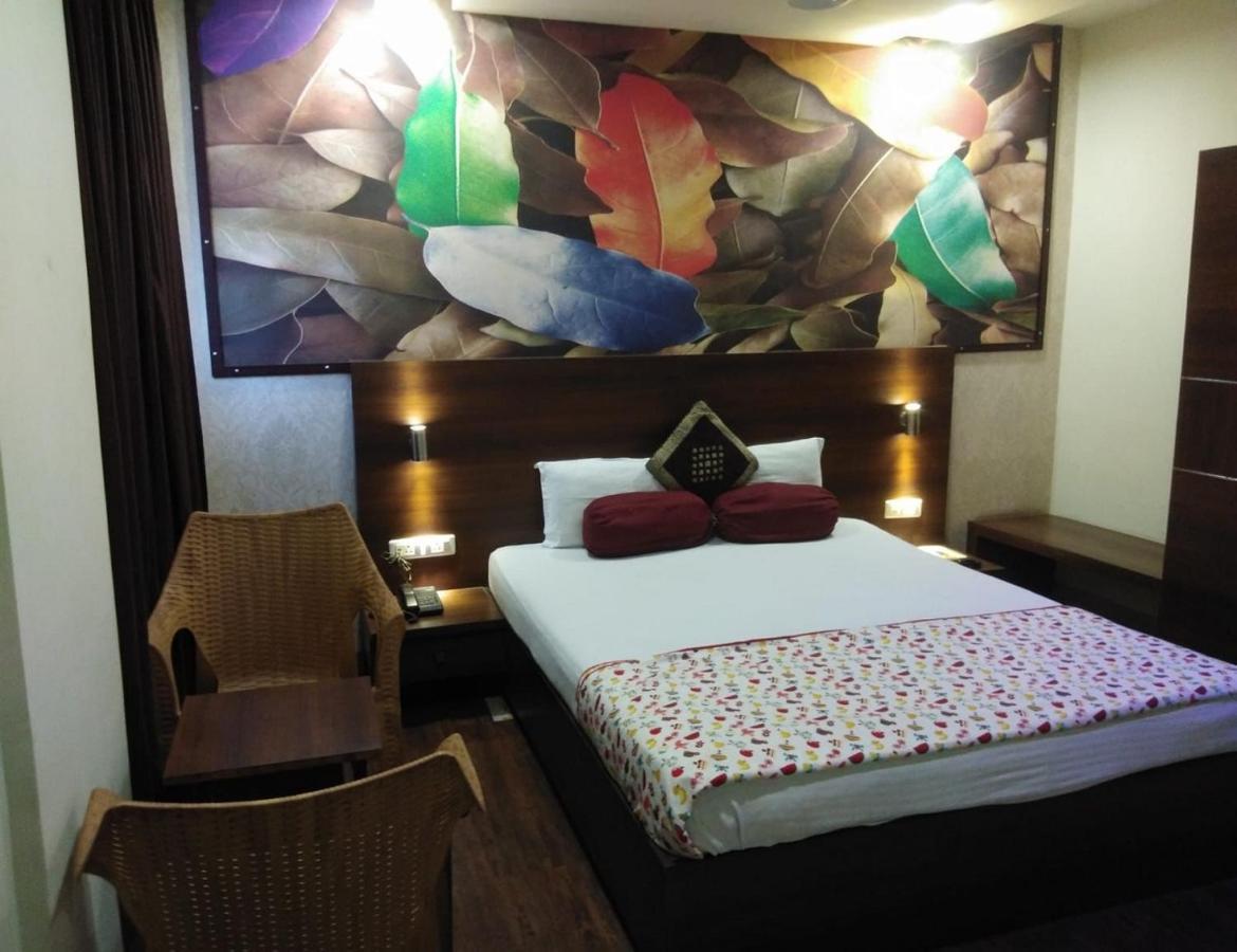 Hotel Babul Inn, Gondia Экстерьер фото